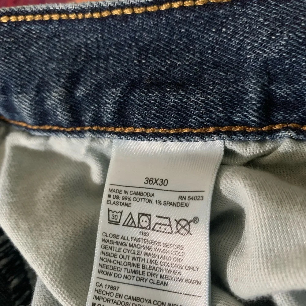 OLD NAVY BOOT-CUT BUILTAIN TOUGHT BUILT IN FLEX 36/30